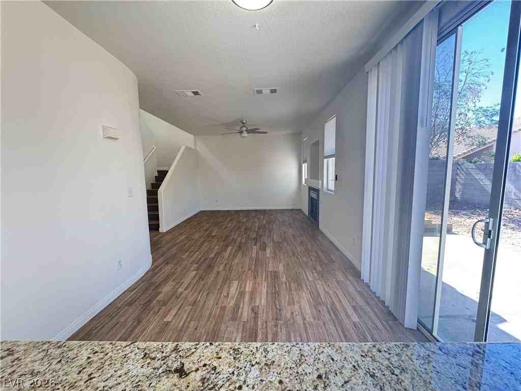 1078 Country Skies Ave - Photo 7 of 33