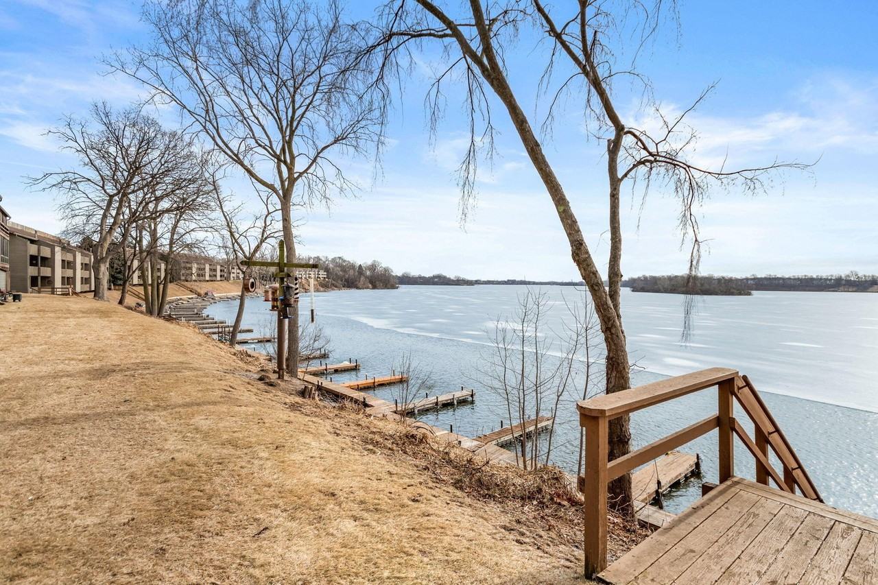 730 Cliffs Dr #303A - Photo 2 of 26