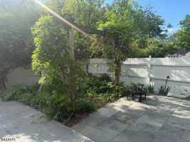 featured image of 96 High St