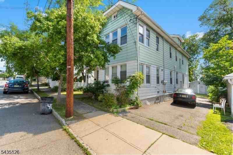 40 Linden Ave #2 - Photo 4 of 26