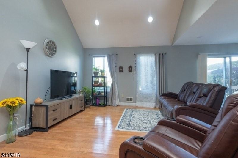 3 Constitution Ct - Photo 6 of 26
