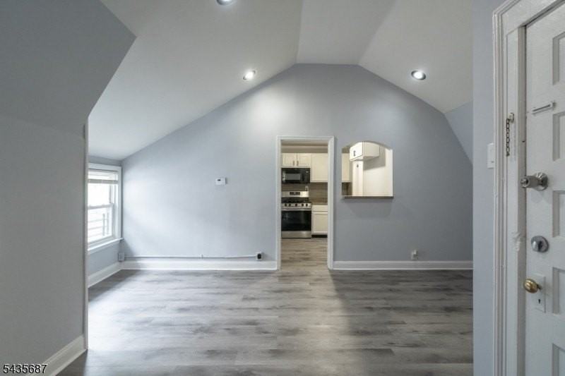105 Shepard Ave #3 - Photo 4 of 13