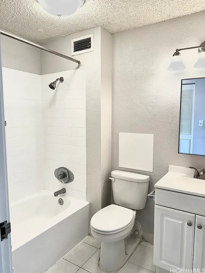2211 Ala Wai Blvd #3007 - Photo 3 of 17