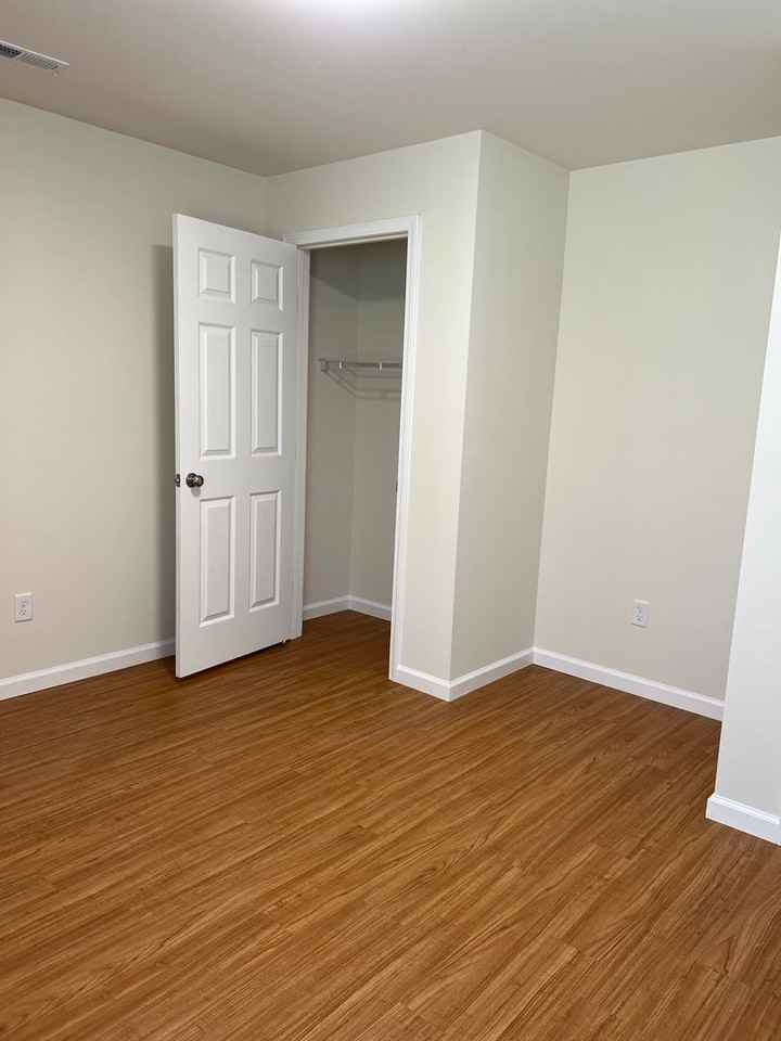 476 London Ct - Photo 5 of 27