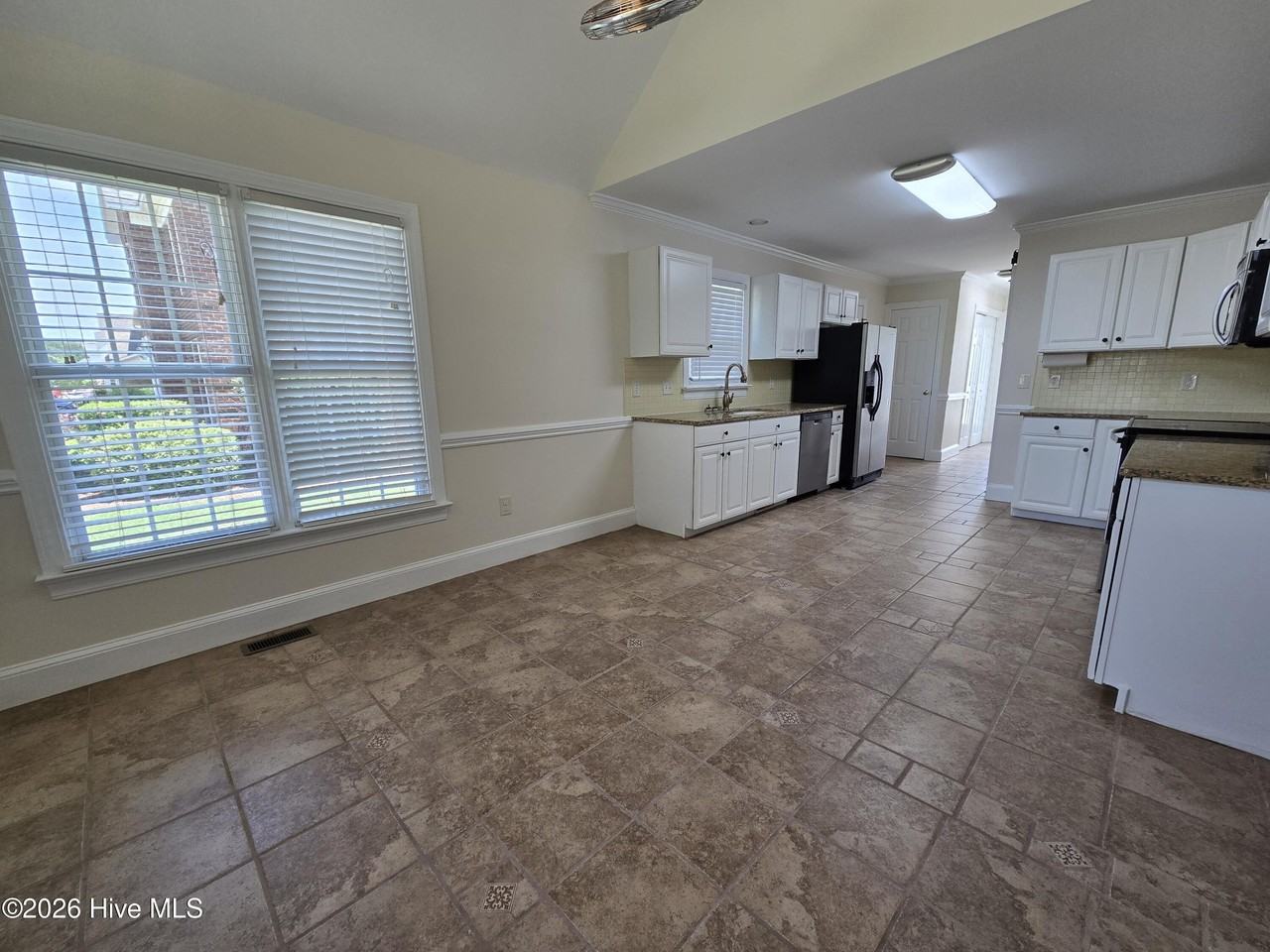 102 White Oak Dr - Photo 6 of 29