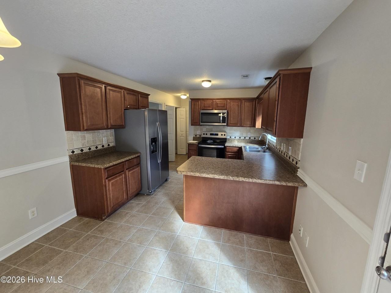 305 Cabin Cir - Photo 5 of 25