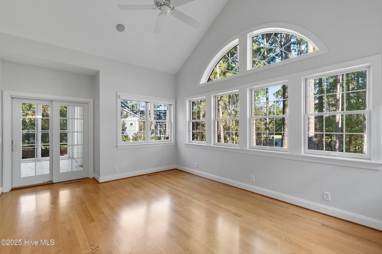 3792 Bancroft Pl - Photo 4 of 41