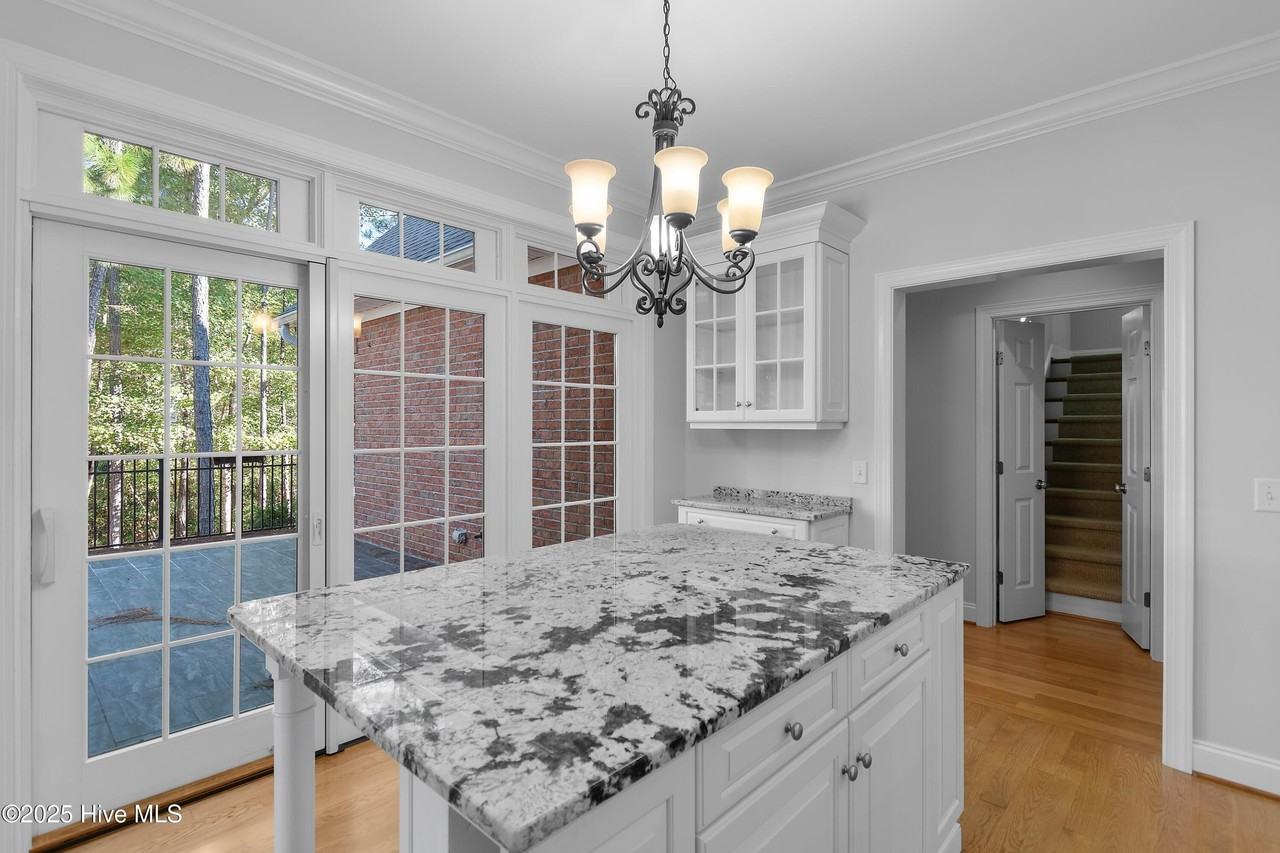 3792 Bancroft Pl - Photo 5 of 41