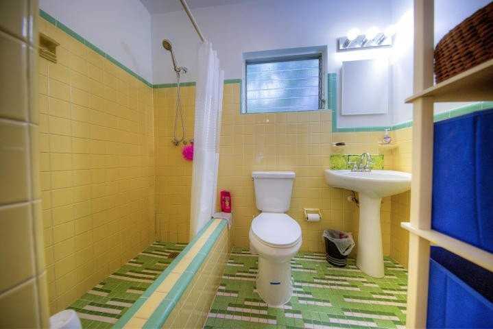 742 Windsor Ln - Photo 5 of 7