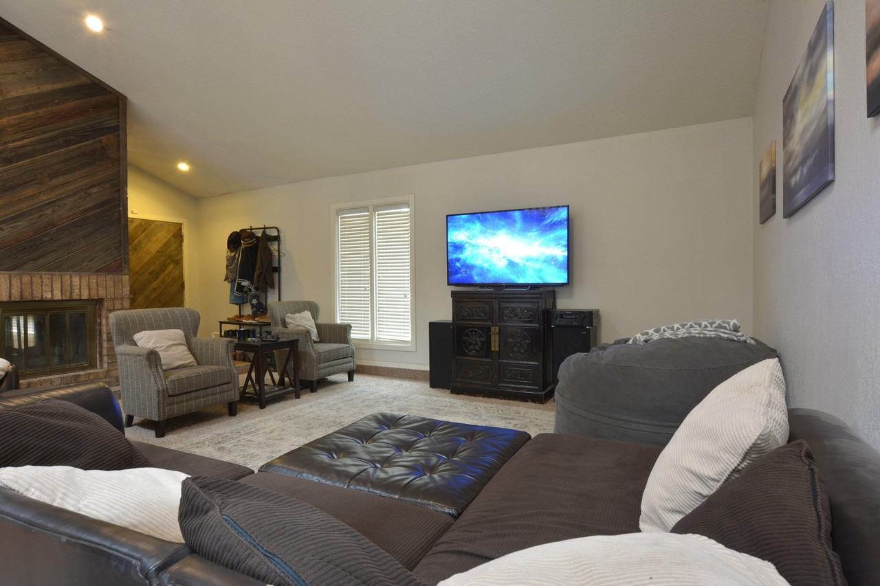 3209 74th St #A - Photo 5 of 19