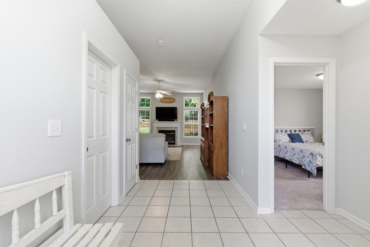 752 Rosslyns Dl - Photo 6 of 38
