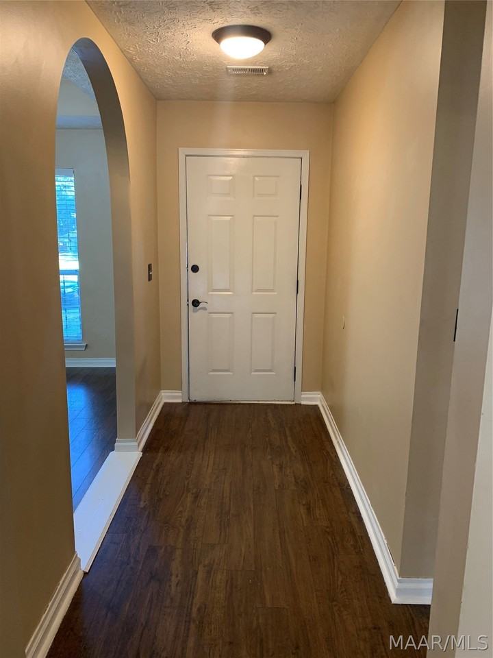 243 Primrose Dr - Photo 3 of 19
