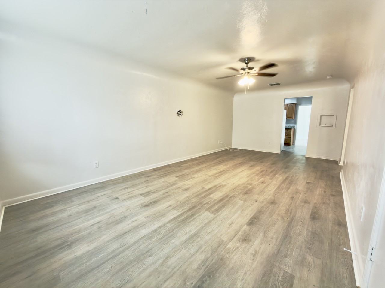 927 E Walnut St #1 - Photo 5 of 22
