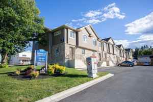featured image of 620 Squires St #12