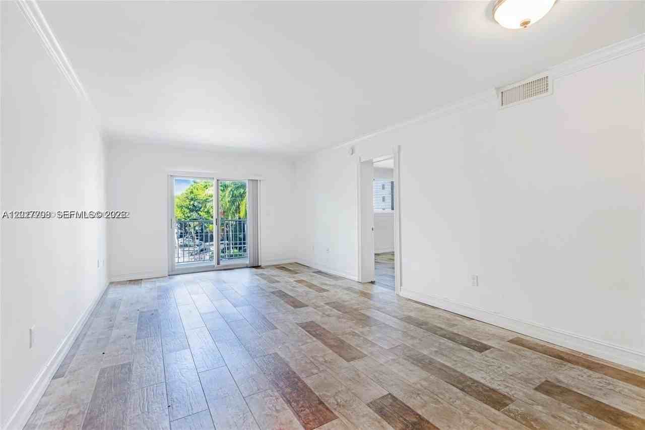 1674 Bay Rd #302 - Photo 3 of 15