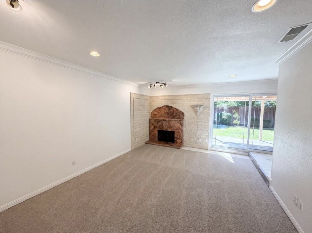 9533 Brakeman Court - Photo 4 of 10