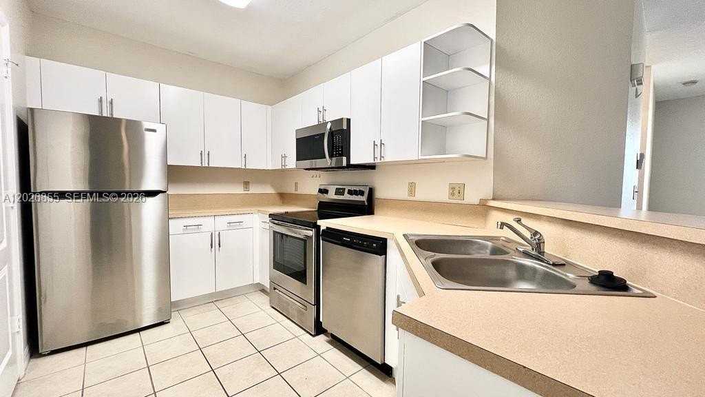 120 Sw Peacock Blvd #11206 - Photo 4 of 21