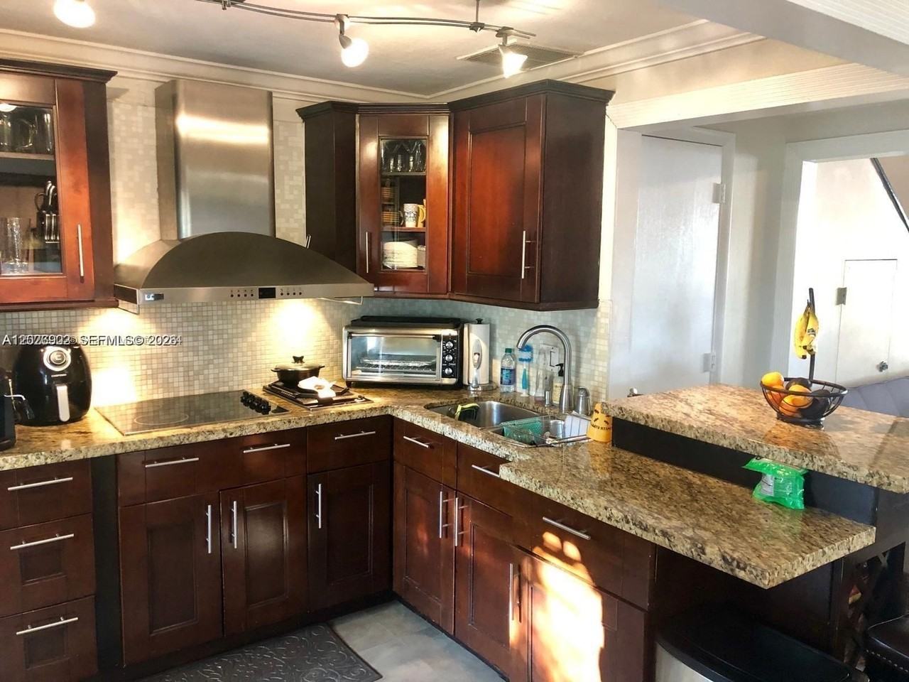 8962 Collins Ave #1 - Photo 5 of 13