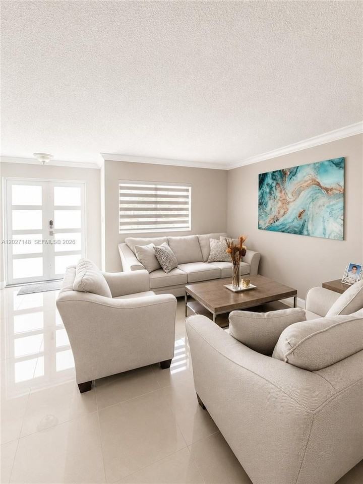 12295 Sw 10th Ter - Photo 5 of 19