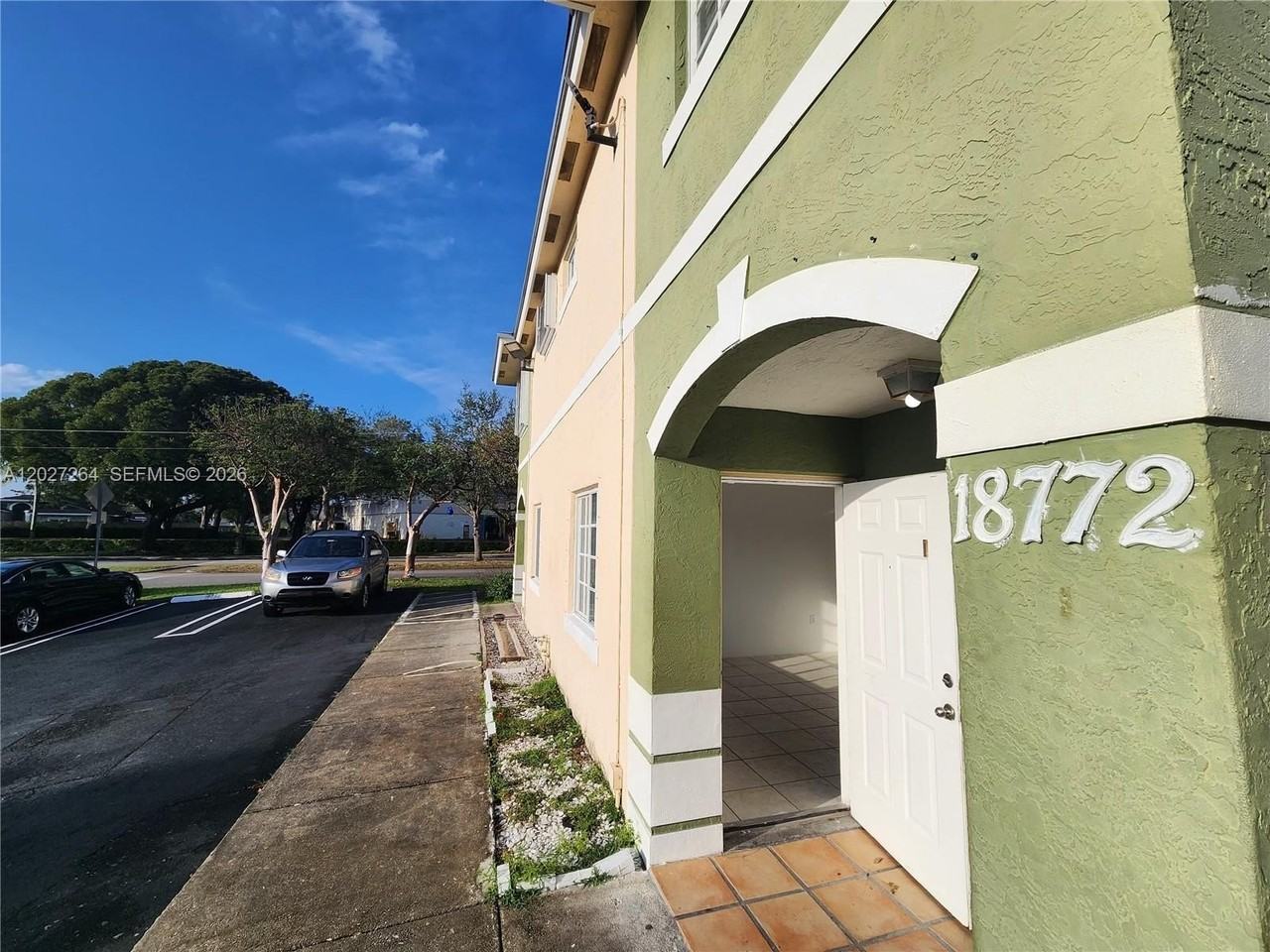 18772 Sw 100th Ave #18772 - Photo 2 of 27