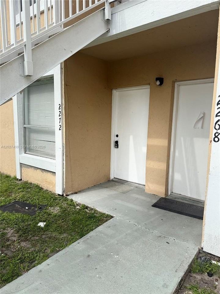 2272 Sw 81st Ave #2272 - Photo 2 of 13