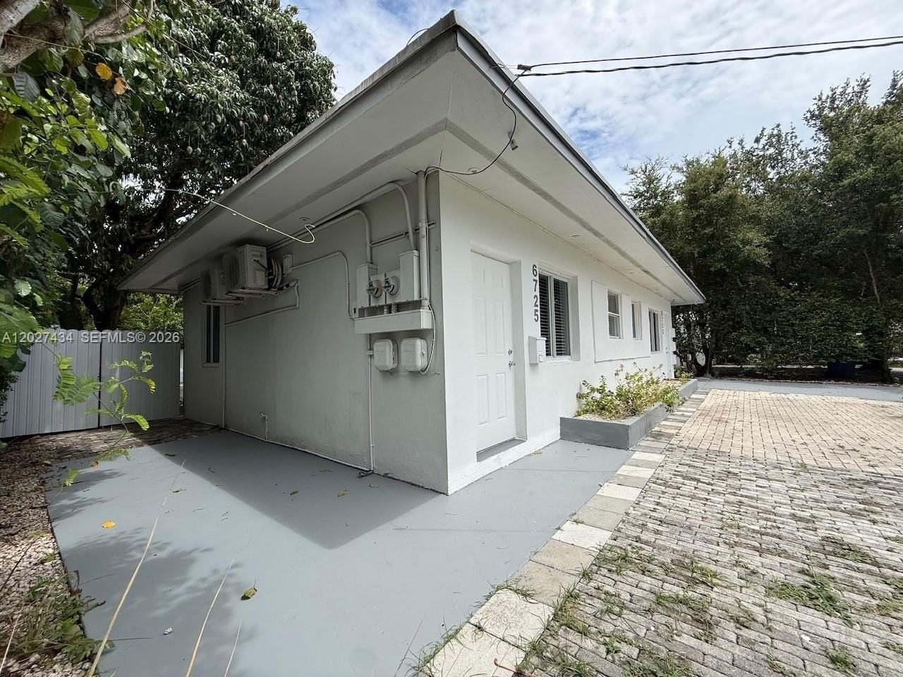 6723 Ne Miami Pl #1-4 - Photo 3 of 21