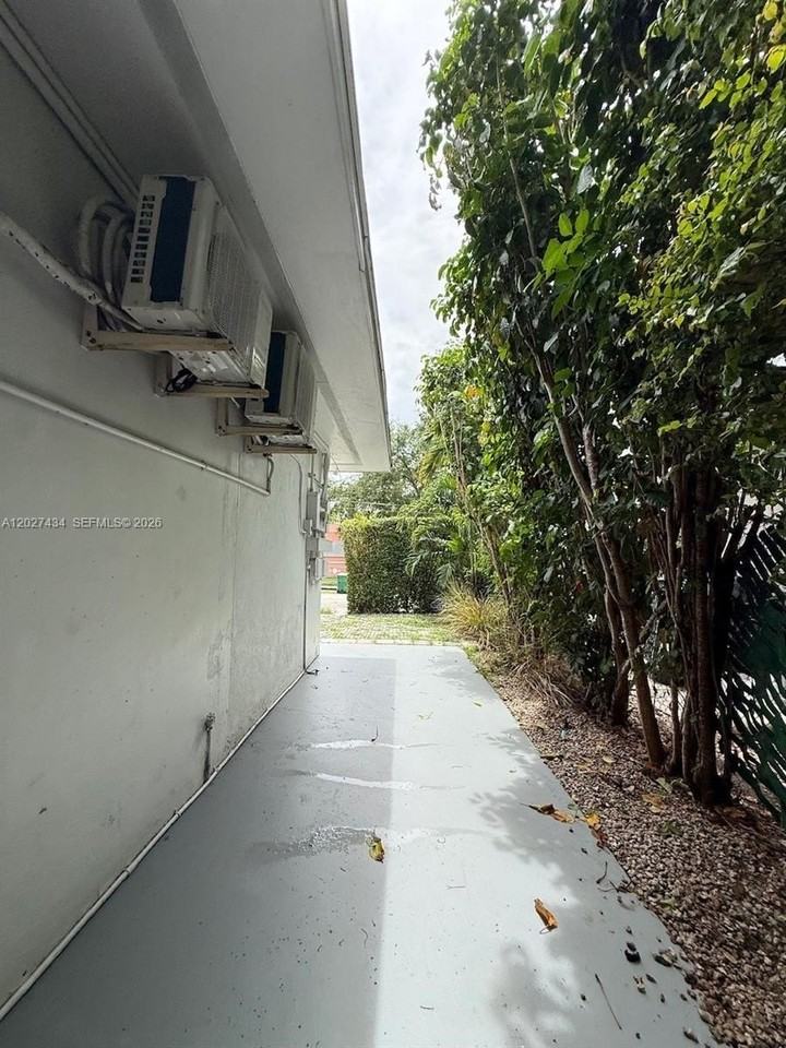 6723 Ne Miami Pl #1-4 - Photo 7 of 21