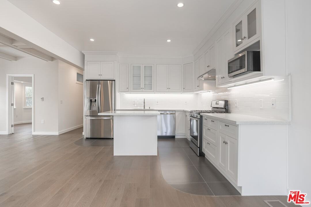 31 Breeze Ave #A - Photo 7 of 8