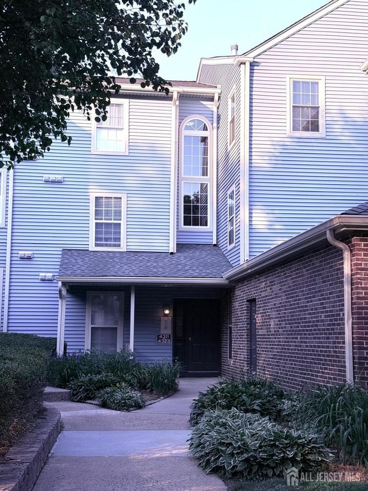 4313 Bayberry Ct