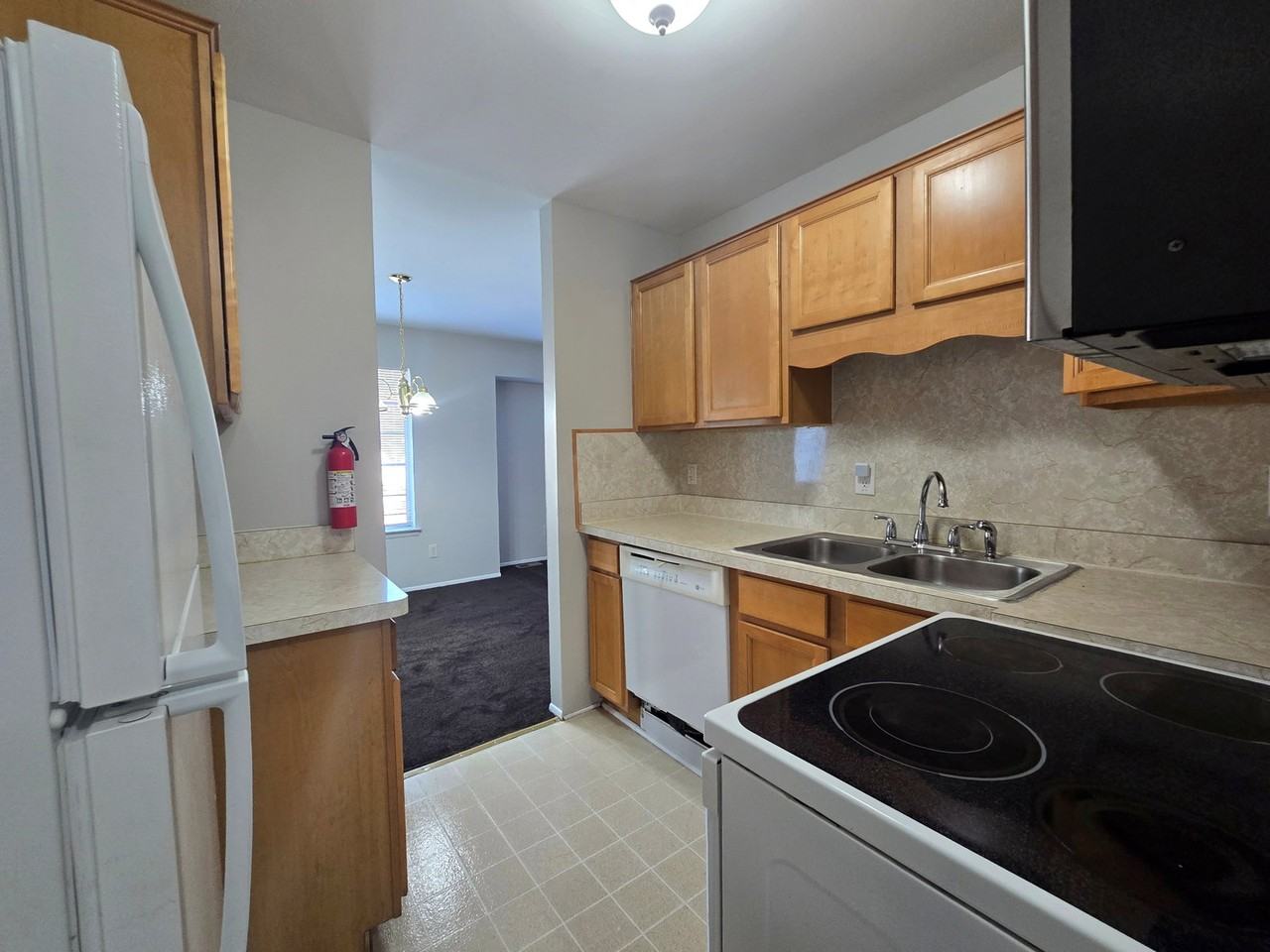 30276 Southfield Rd #215 - Photo 5 of 8
