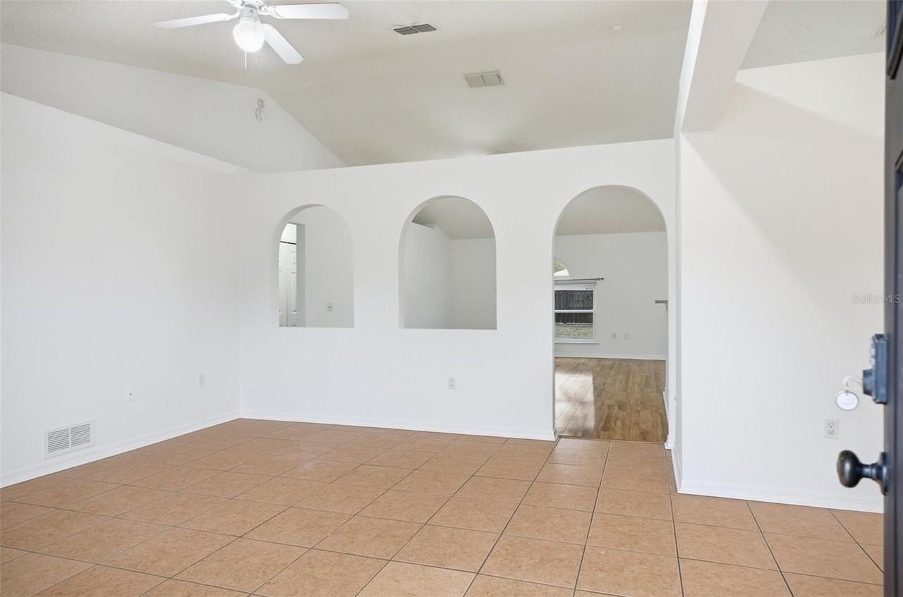 38 Bud Field Dr - Photo 3 of 45