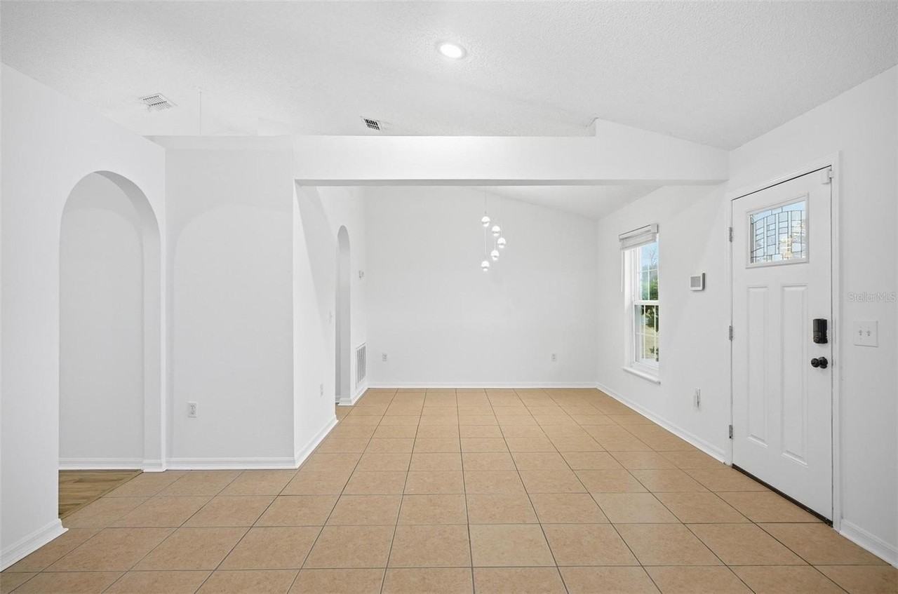 38 Bud Field Dr - Photo 5 of 45