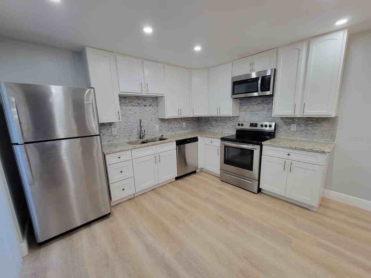 4093 Shannon Brown Dr - Photo 3 of 43
