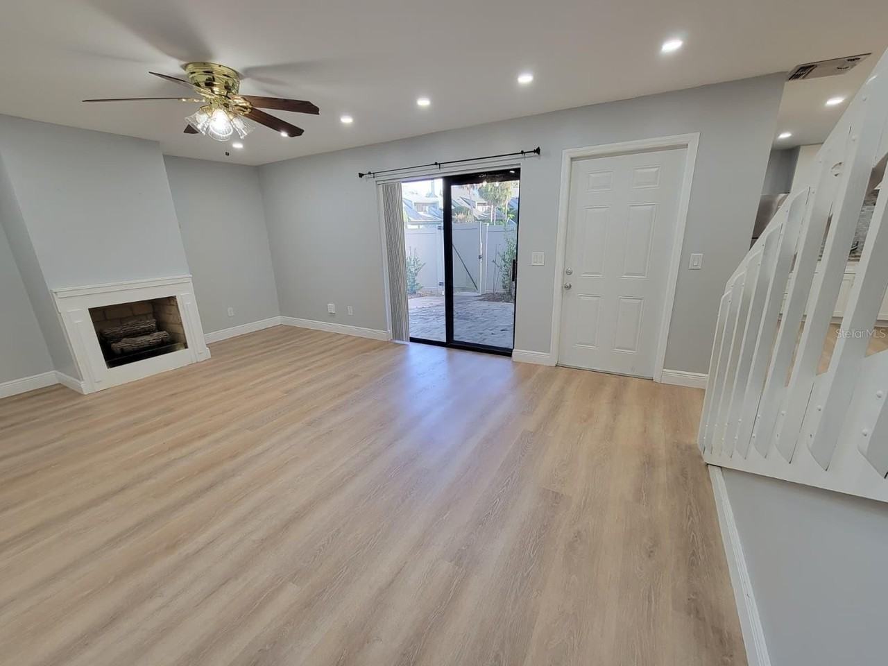 4093 Shannon Brown Dr - Photo 7 of 43