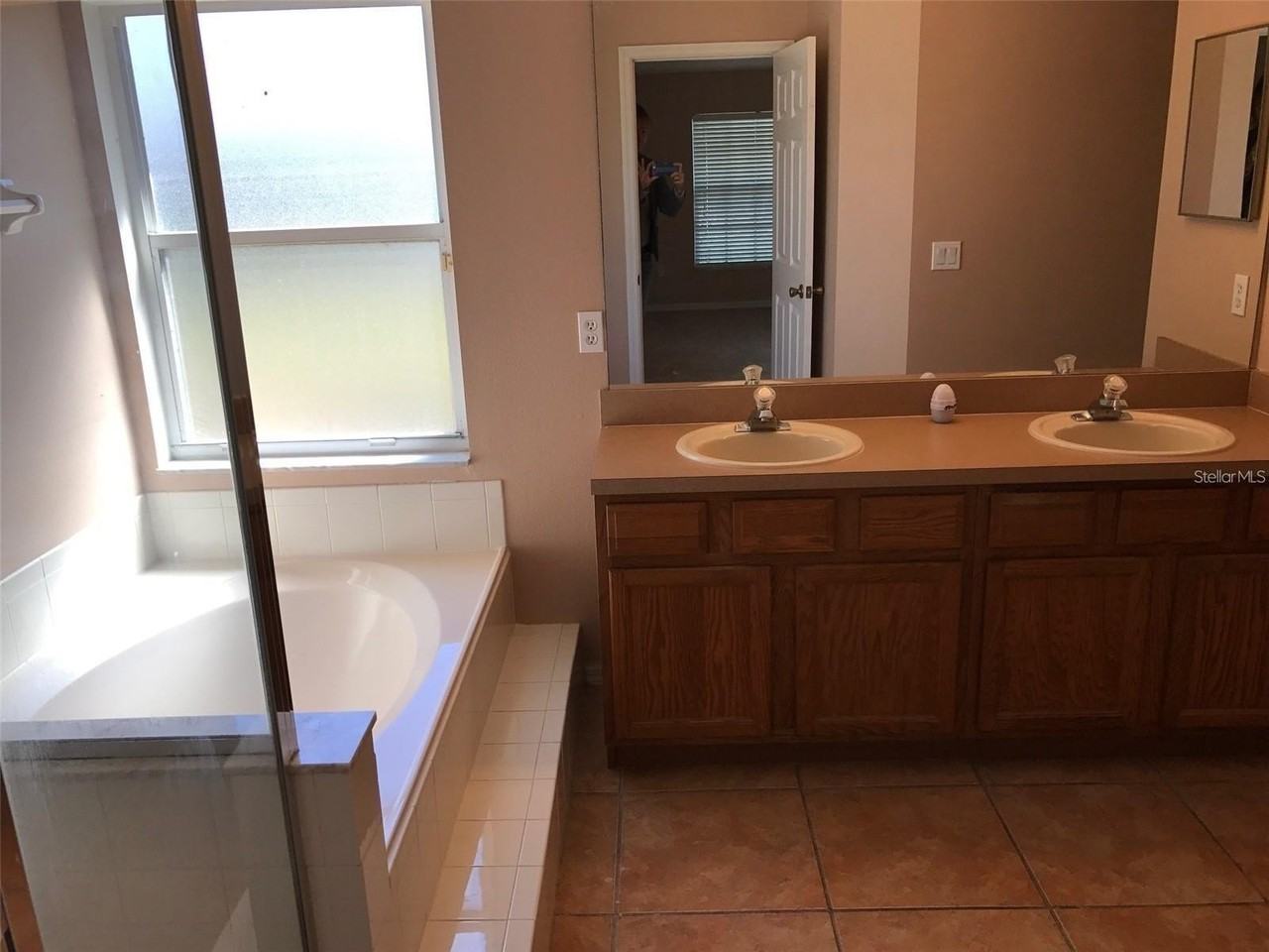 251 Heronwood Cir - Photo 6 of 11