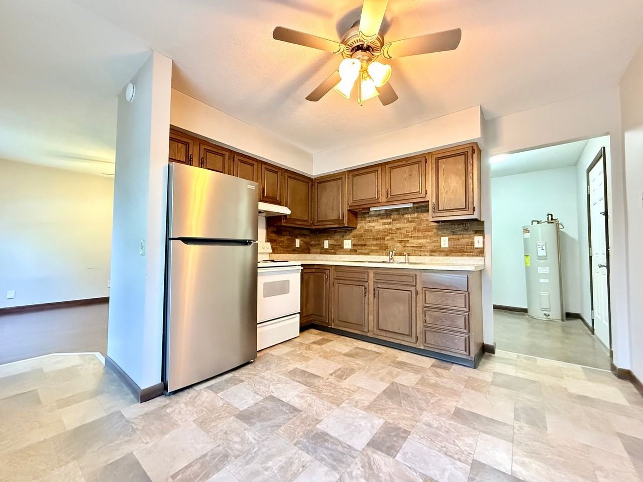 220 Hawkeye Way - Photo 2 of 10