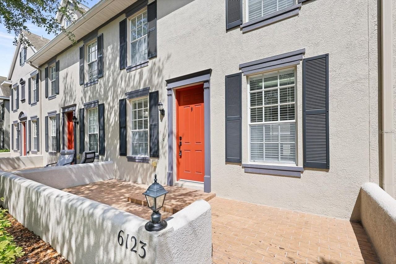 6123 Fishhawk Crossing Blvd - Photo 2 of 38