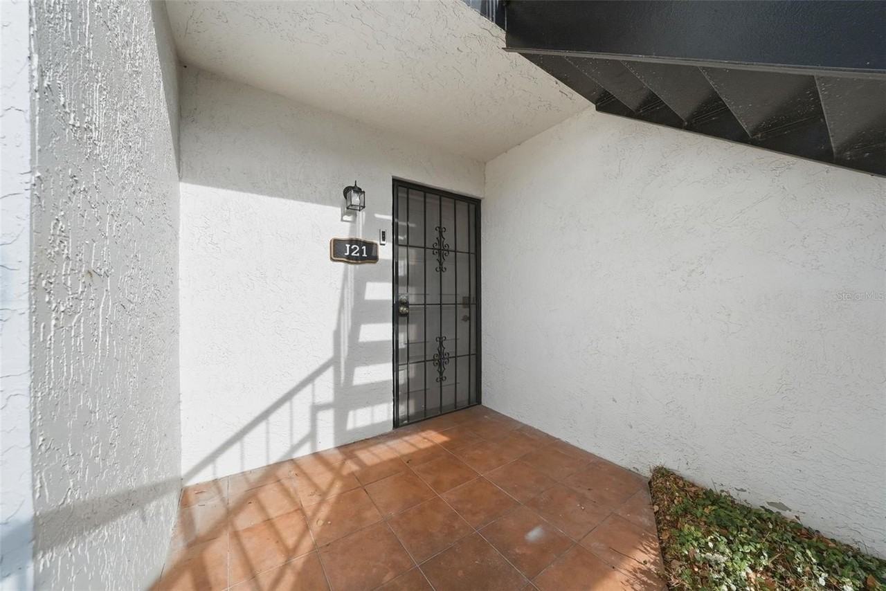 3821 N Oak Dr #J21 - Photo 2 of 28