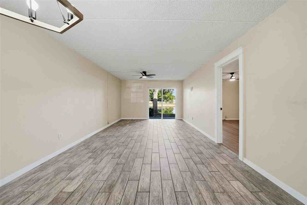 3821 N Oak Dr #J21 - Photo 5 of 28