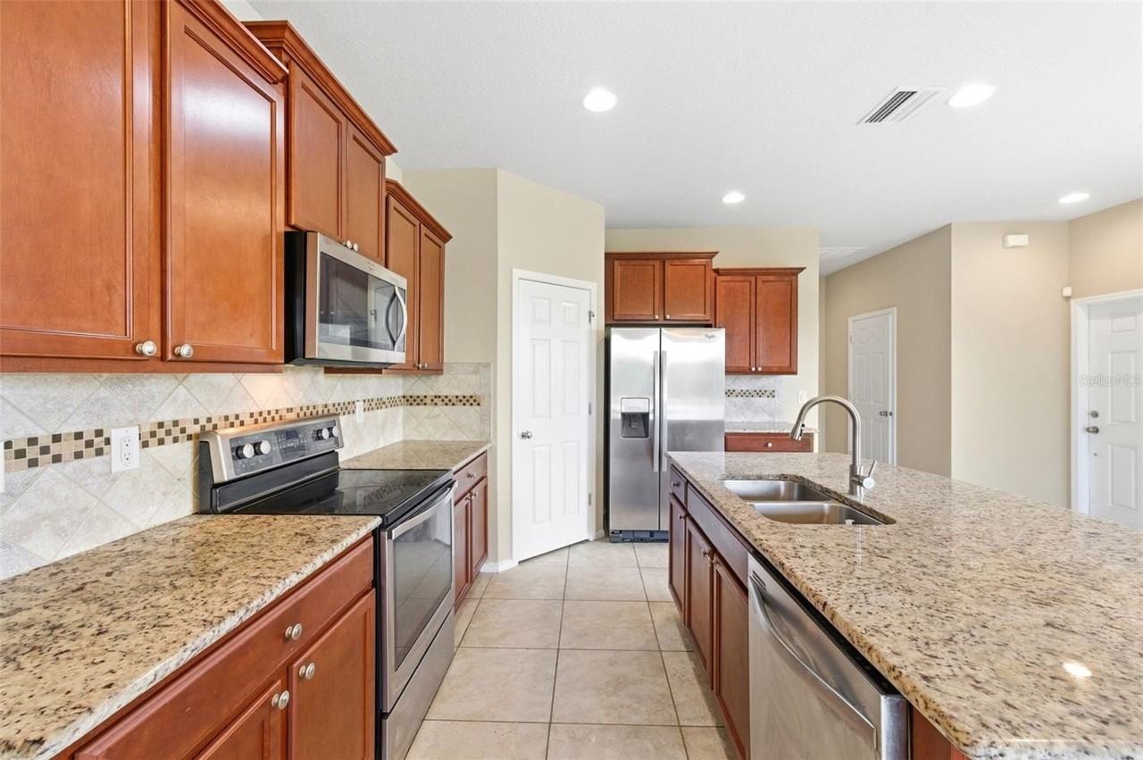 8961 Turnstone Haven Pl - Photo 5 of 19