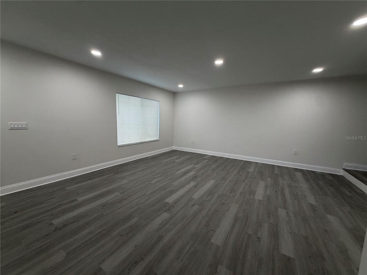4105 Waterside Island Ct - Photo 2 of 18