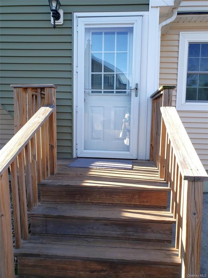 478 Old Farmingdale Rd #B - Photo 3 of 21