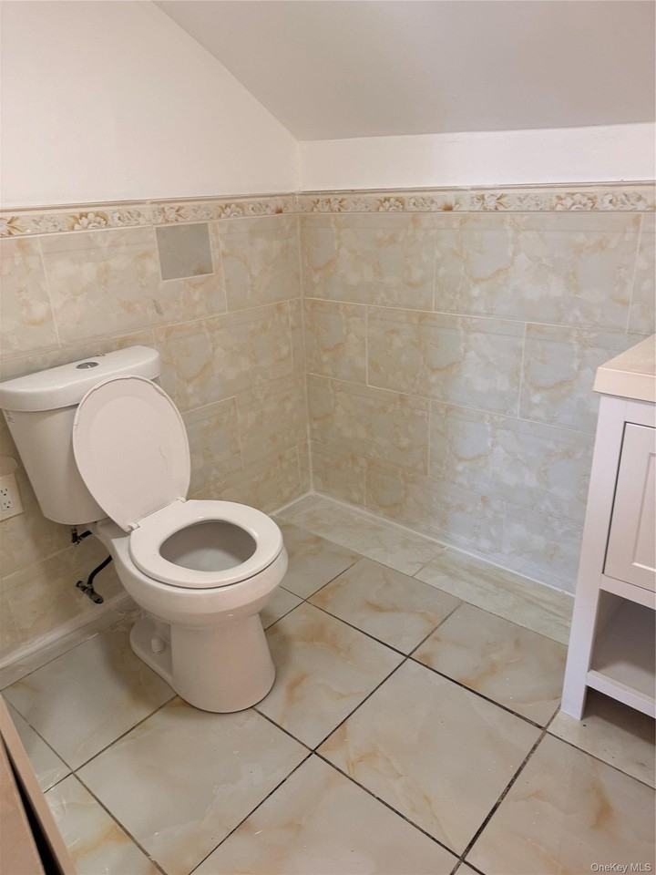 153 Emporia Ave #FL2 - Photo 3 of 4