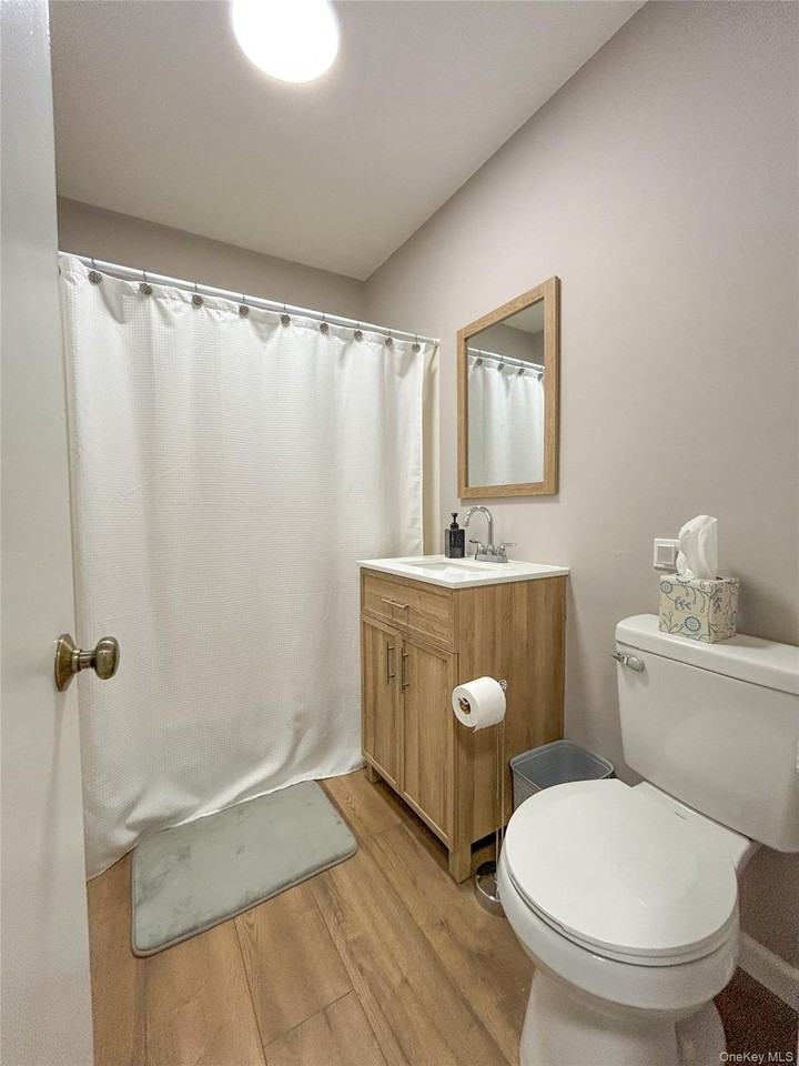 5 Loudon Dr #9 - Photo 5 of 7