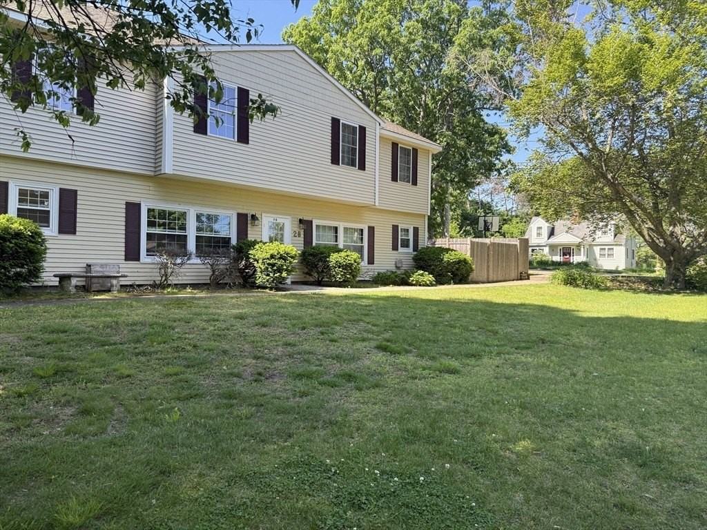 28 Crestview Dr #LHS - Photo 3 of 24