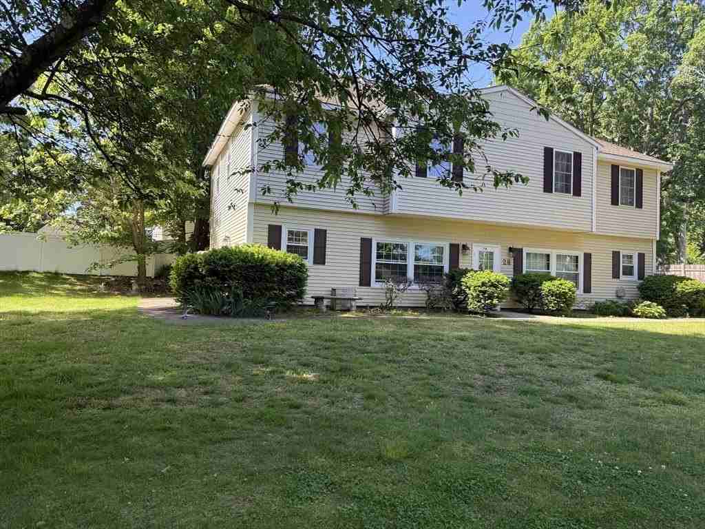 28 Crestview Dr #LHS - Photo 5 of 24