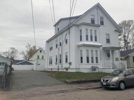 featured image of 12 Hawthorne St #2