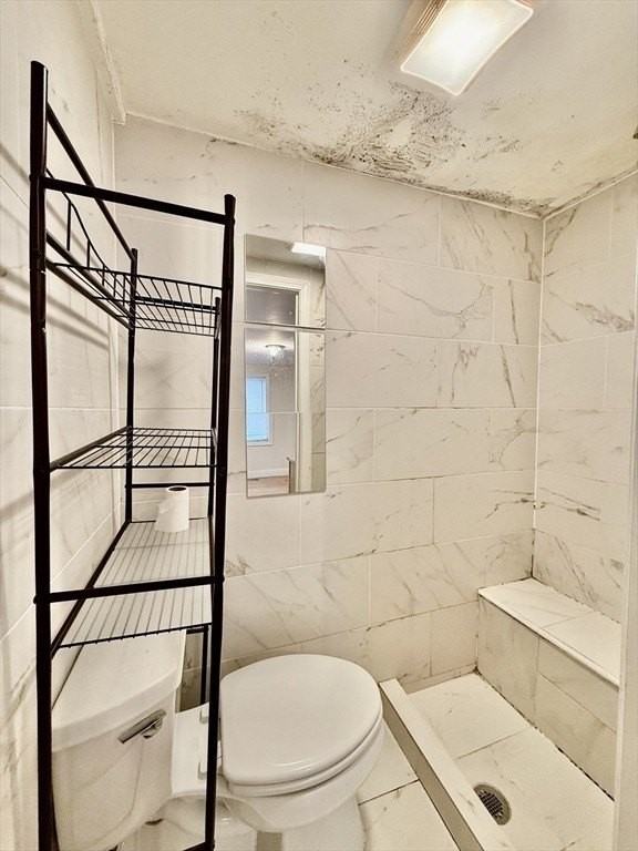 19 Common St #2 - Photo 5 of 9