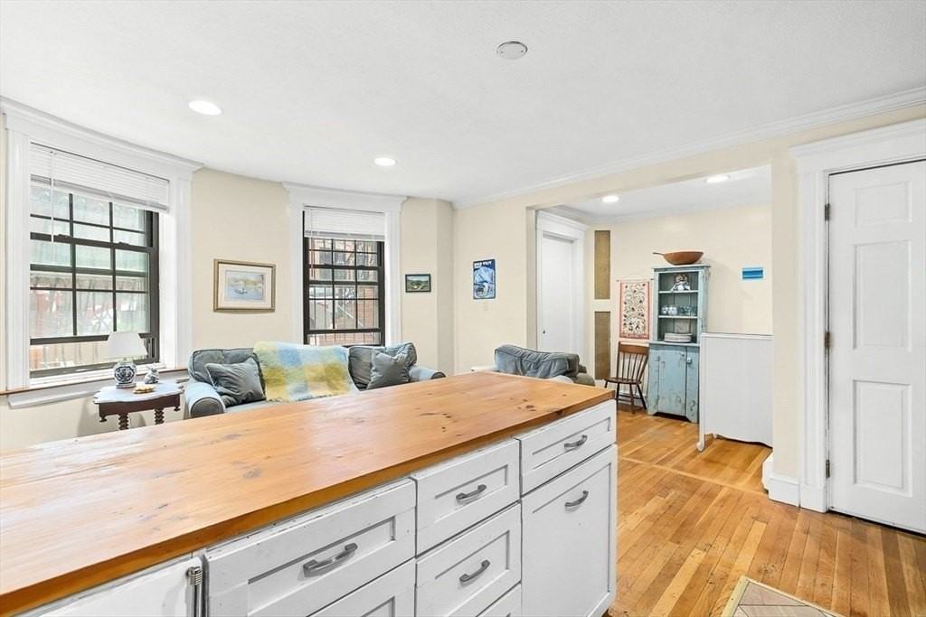 11-A Hanson St #G - Photo 5 of 11