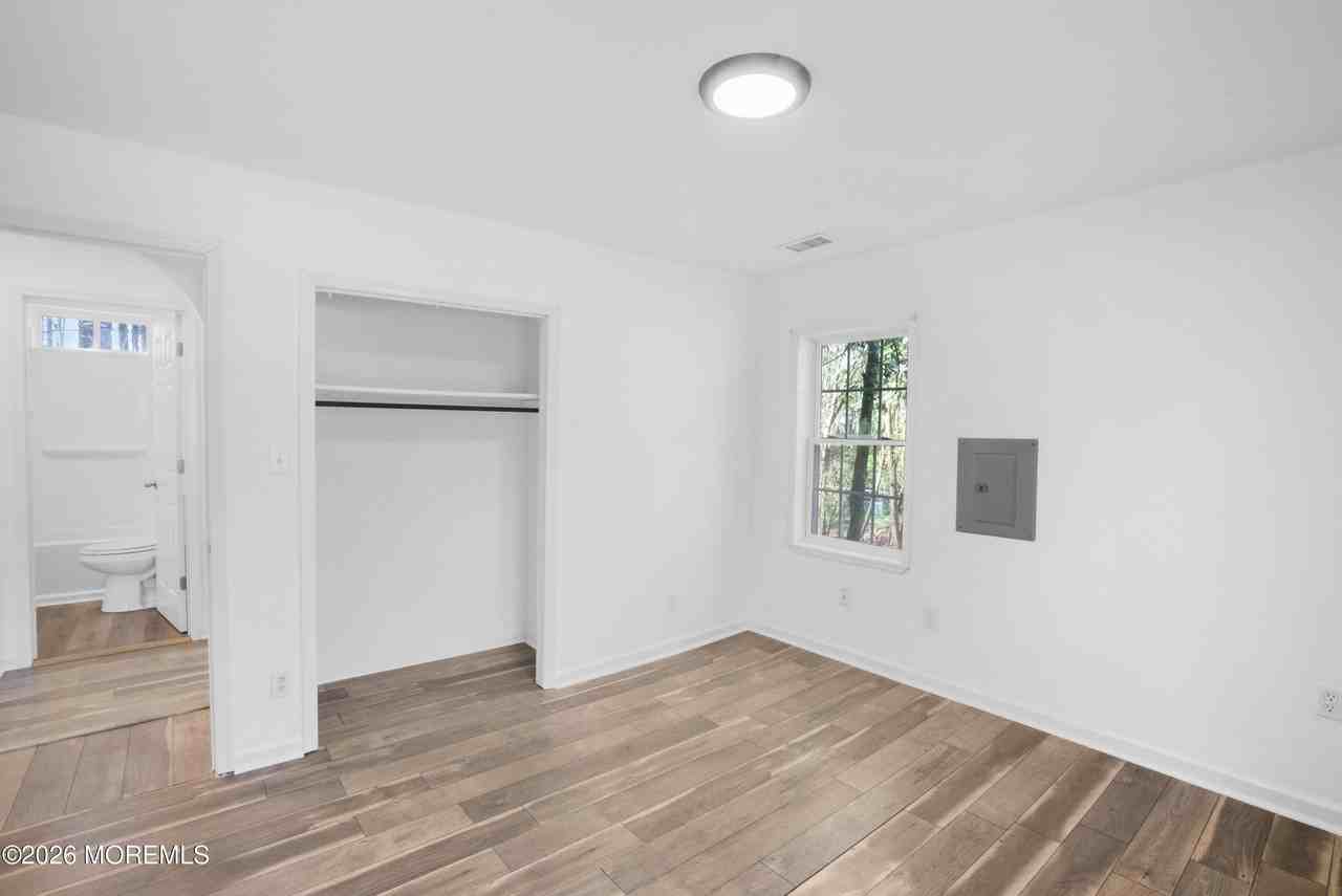 28 Oak Ln - Photo 4 of 12
